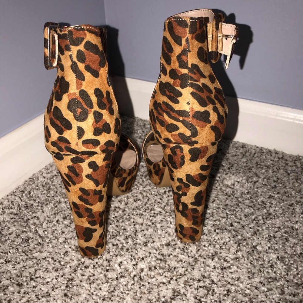 Heels - Picture 3 of 3